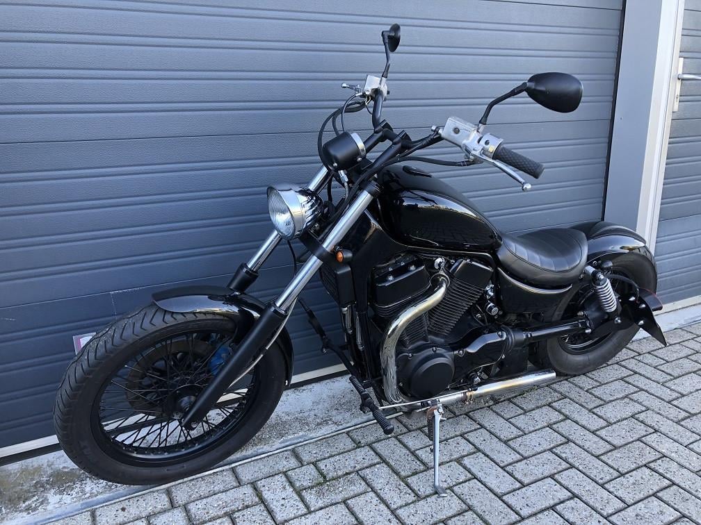 Custombuild Suzuki VS1400, monozit, sidemount, forwardcontr, zo mee €1995,-