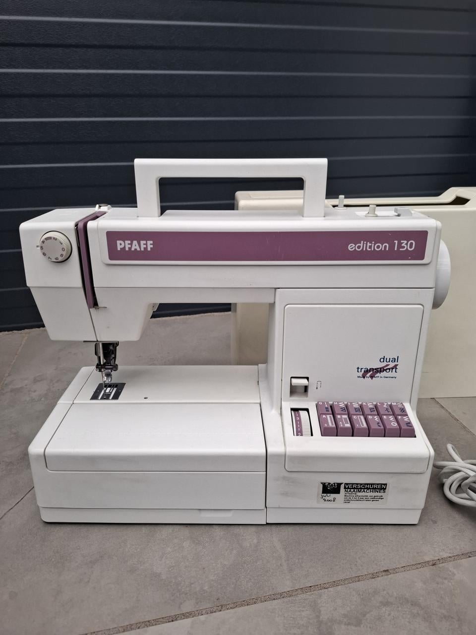 Pfaff Edition 130 Naaimachine met Dual Transport