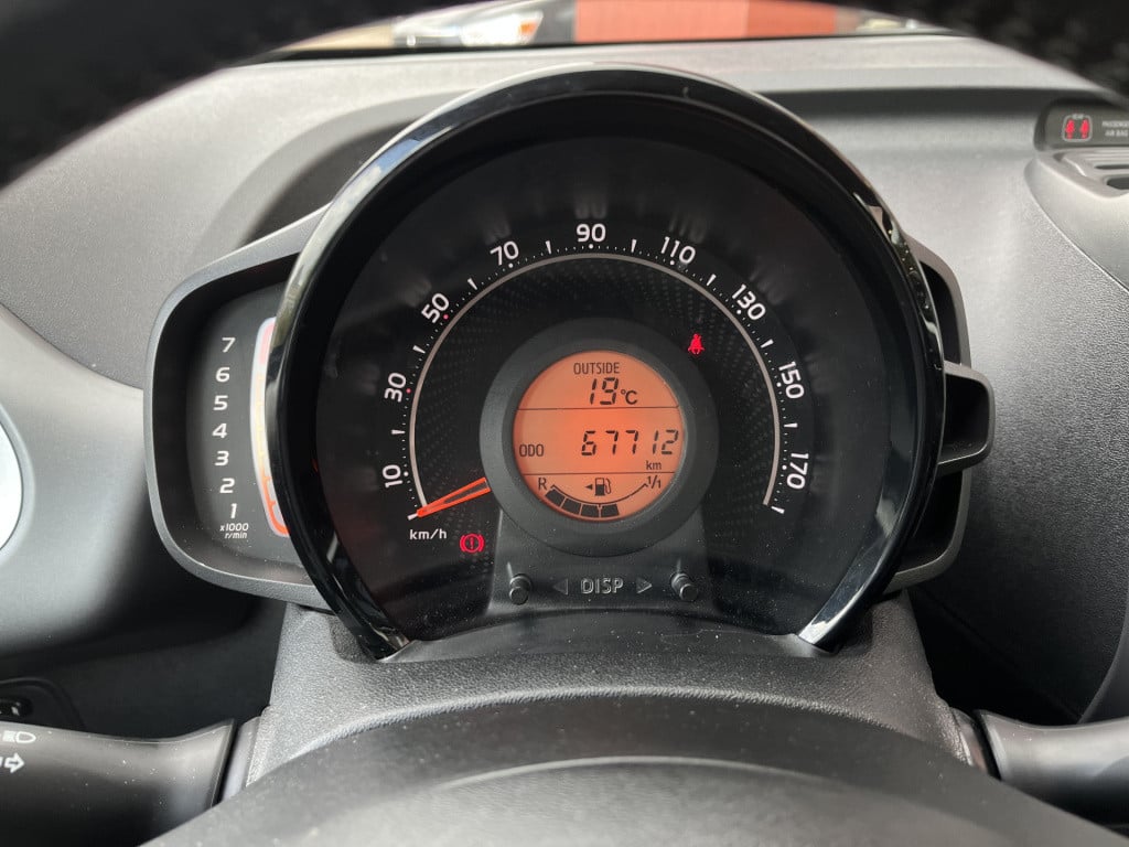 Toyota Aygo 1.0 vvt-i x-fun | airco | radio | bluetooth
