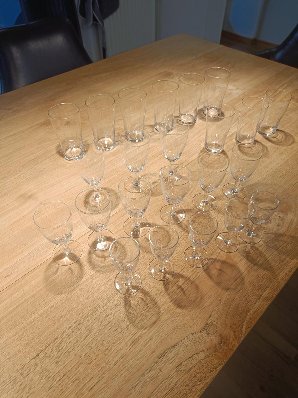 Fijne glazen, meerdere modellen/grootte, met gravering