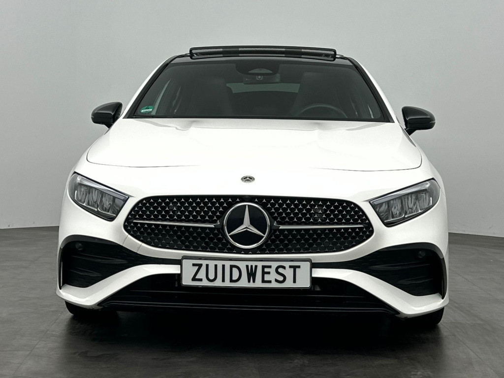 Mercedes-Benz A-Klasse 180 amg pano sfeer keyless camera btw