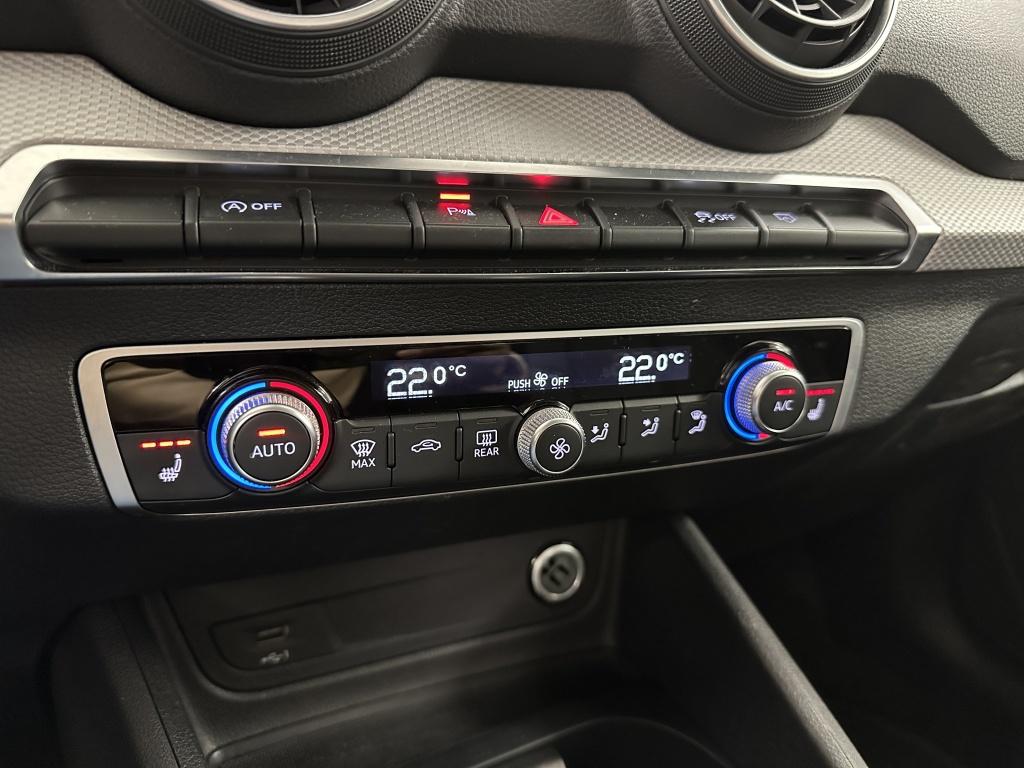 Audi Q2 35 tfsi advanced ed. | arrow gray | camera | led matrix |