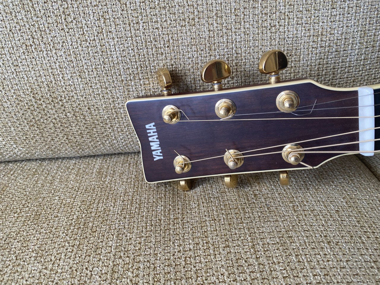 Yamaha LJ16 Sunburst