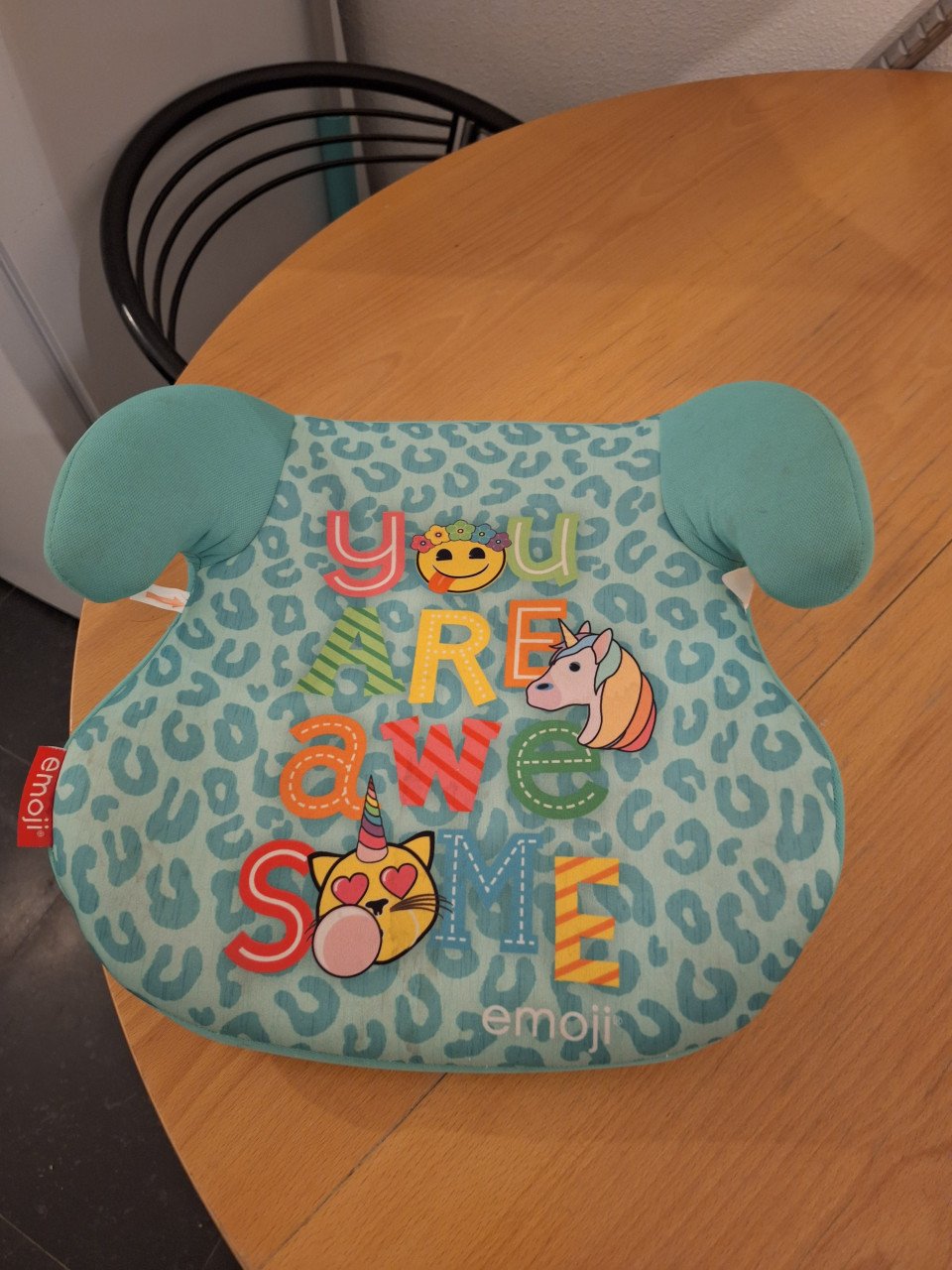 Verhoogd kinderzitje voor in de auto