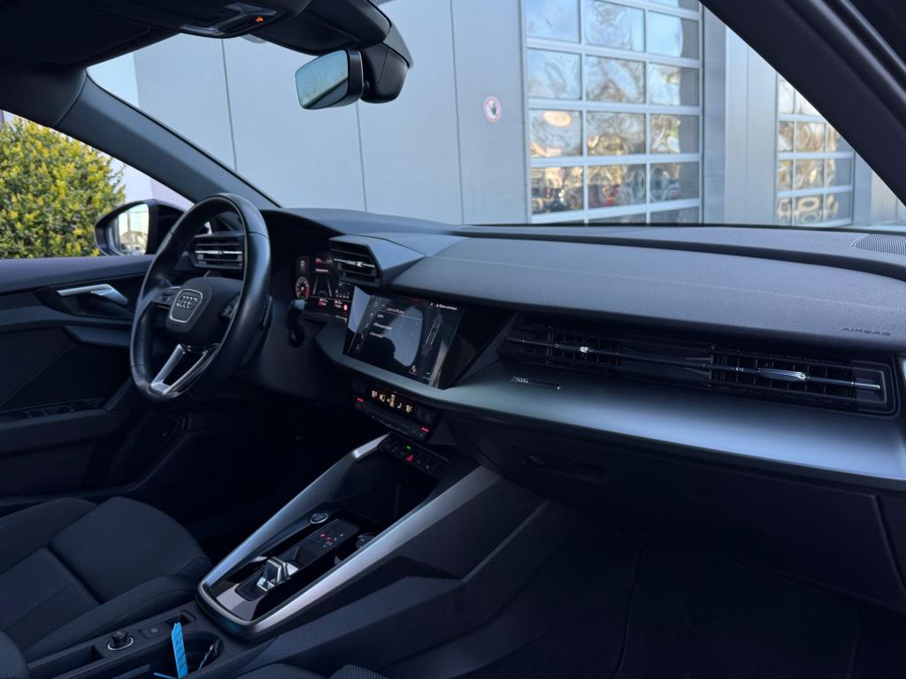 Audi A3 sportback 40 tfsi e s edition * stoelverwarming * keyless * trekhaa