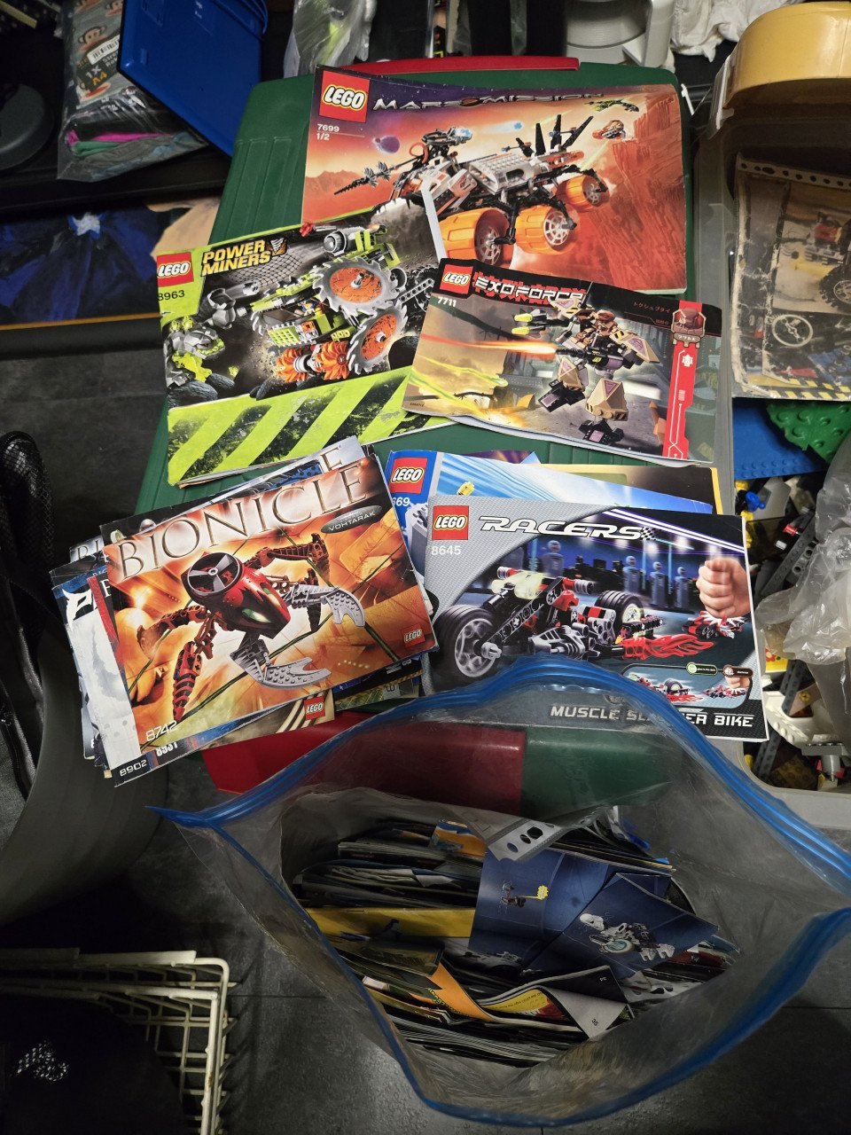 Megaveel Playmobile en Lego. Totaal ong 4 verhuisdozen vol. Ongesorteerd