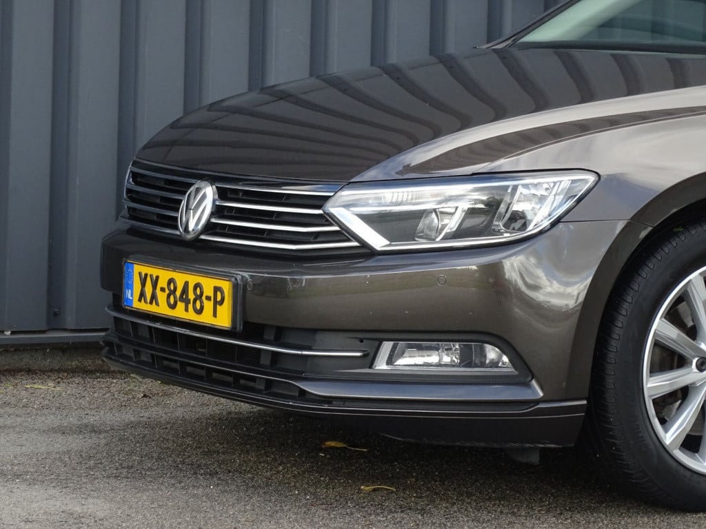 Volkswagen Passat variant 1.4 tsi act highline business automaat | pano | c