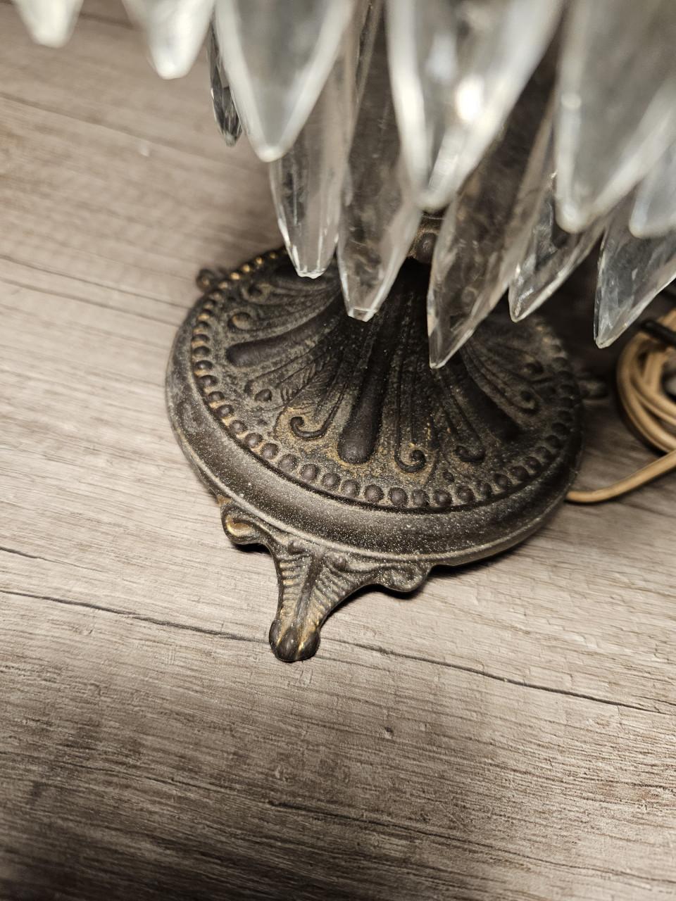 Prachtige antieke kristallen tafellamp met kralen en pegels