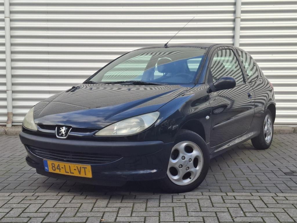 Peugeot 206 1.4i x-line lmv/trekhaak nieuwe apk