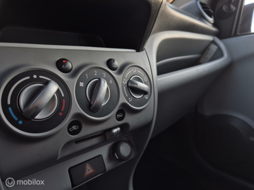 Suzuki Alto 1.0 / 5-deurs / airco