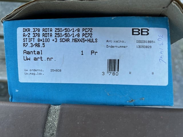 Deurbeslag AMI/ Rota 250-50-1-8