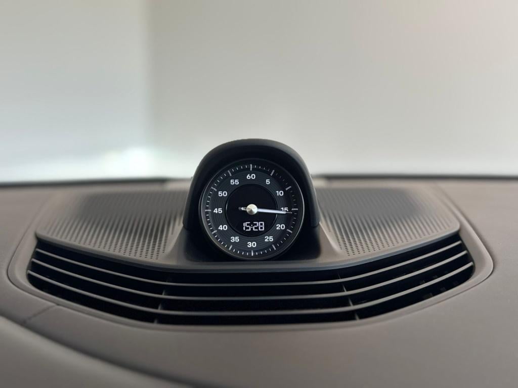 Porsche Taycan cross turismo 4 93 kwh