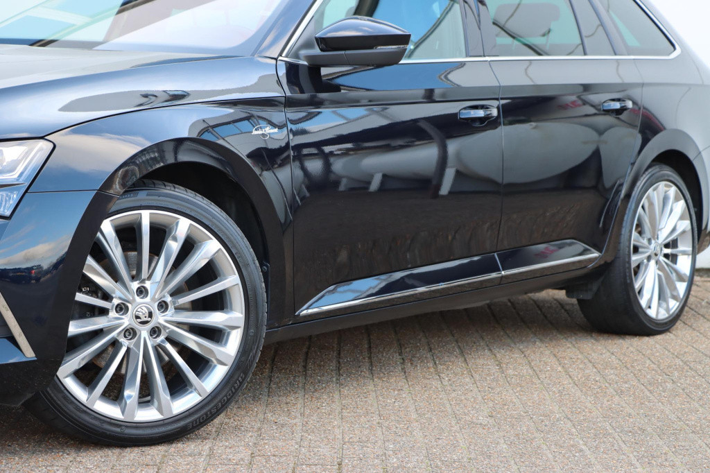 Skoda Superb combi 1.4 tsi iv laurin & klement 218pk dsg6
