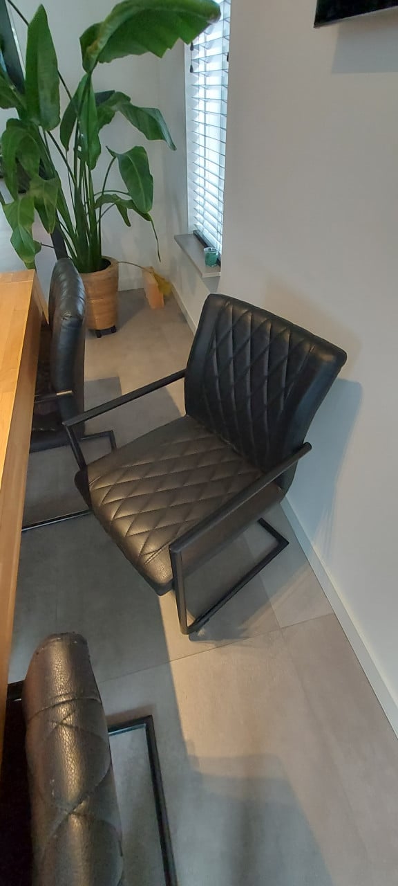 6x eetkamerstoelen