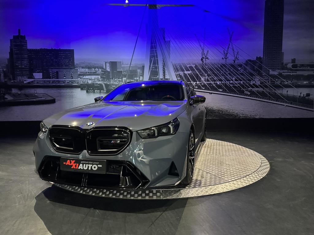 BMW M5 5-serie touring *keramisch*diverspack*comfortpack*drivass*carbon*pan