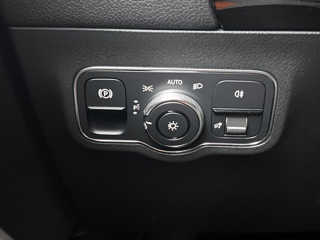 Mercedes-Benz B-Klasse 180 advantage | stoelverwarming | led | car play | p