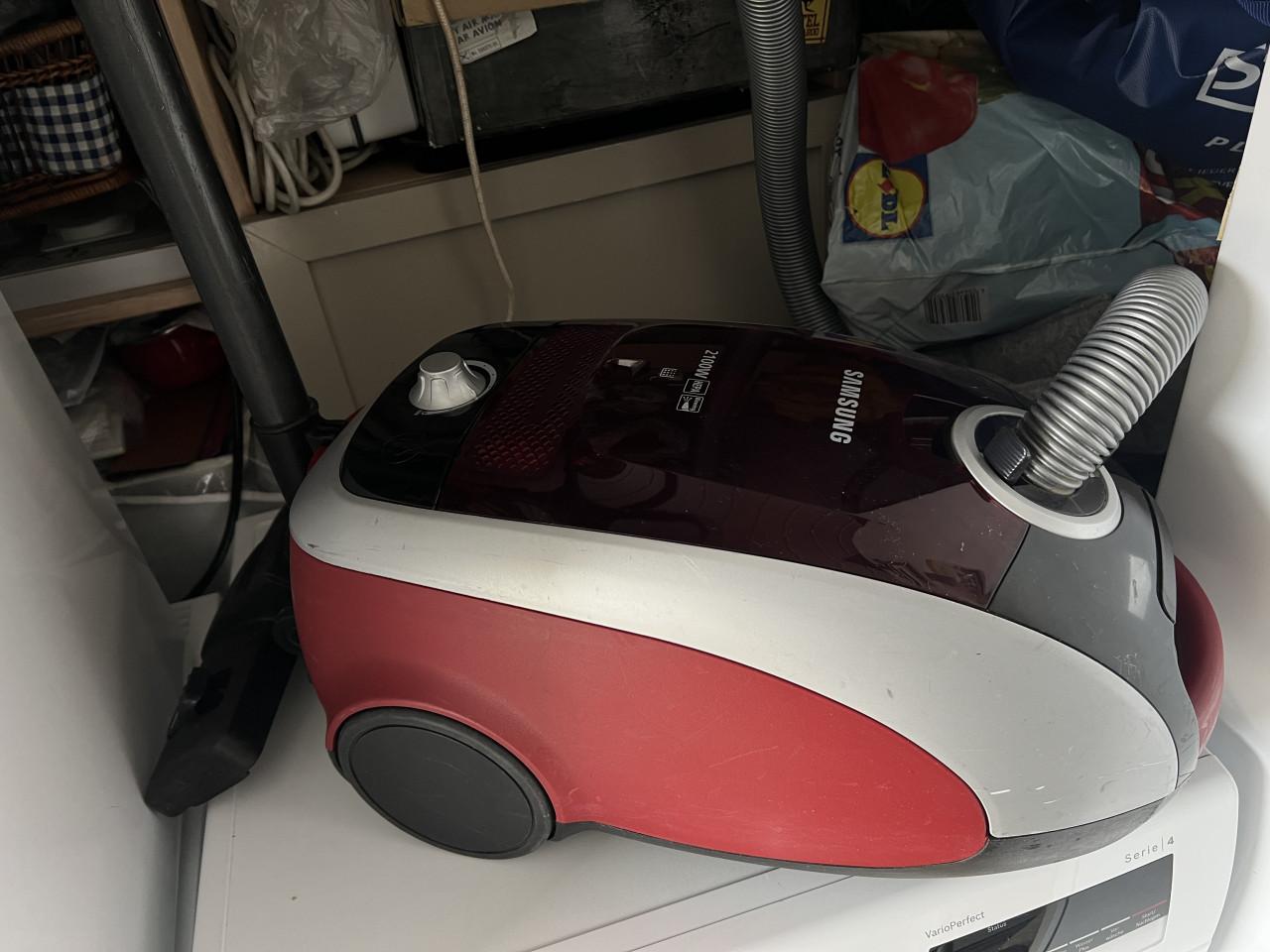 Als nieuwe SAMSUNG SC7480 Stofzuiger 2100w nieuwprijs €220,-