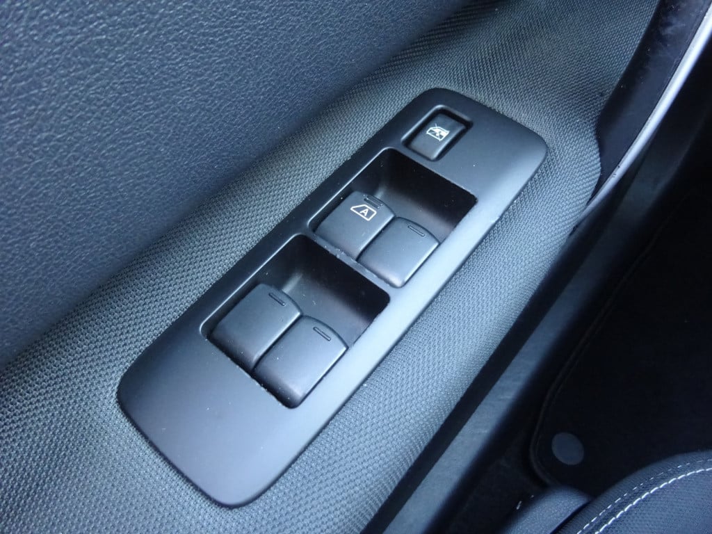 Nissan Qashqai 1.6 connect edition climate control / camera / trekhaak / lm