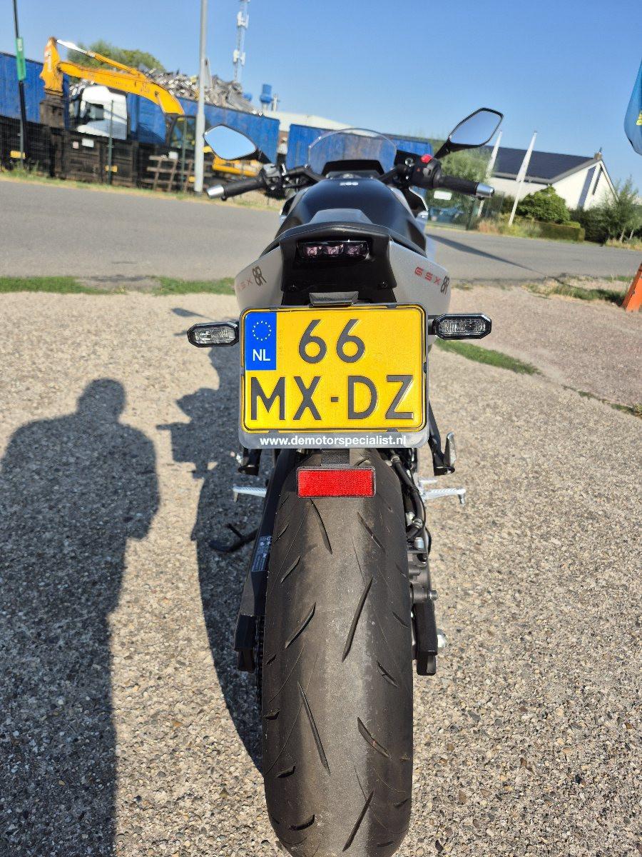 Suzuki GSX8-R uit 2024, nagenoeg nieuwe supersport
