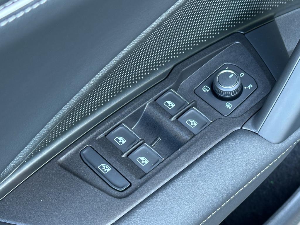 Volkswagen Tiguan 1.5 etsi 150pk elegance | 360 camera | trekhaak | elek. a