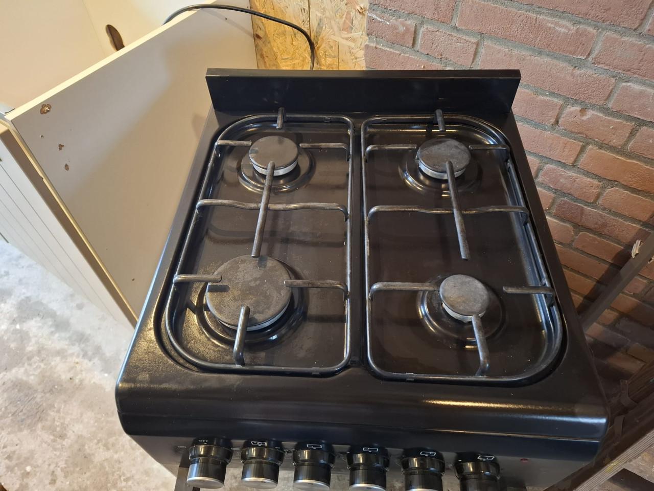 Kooktoestel met oven