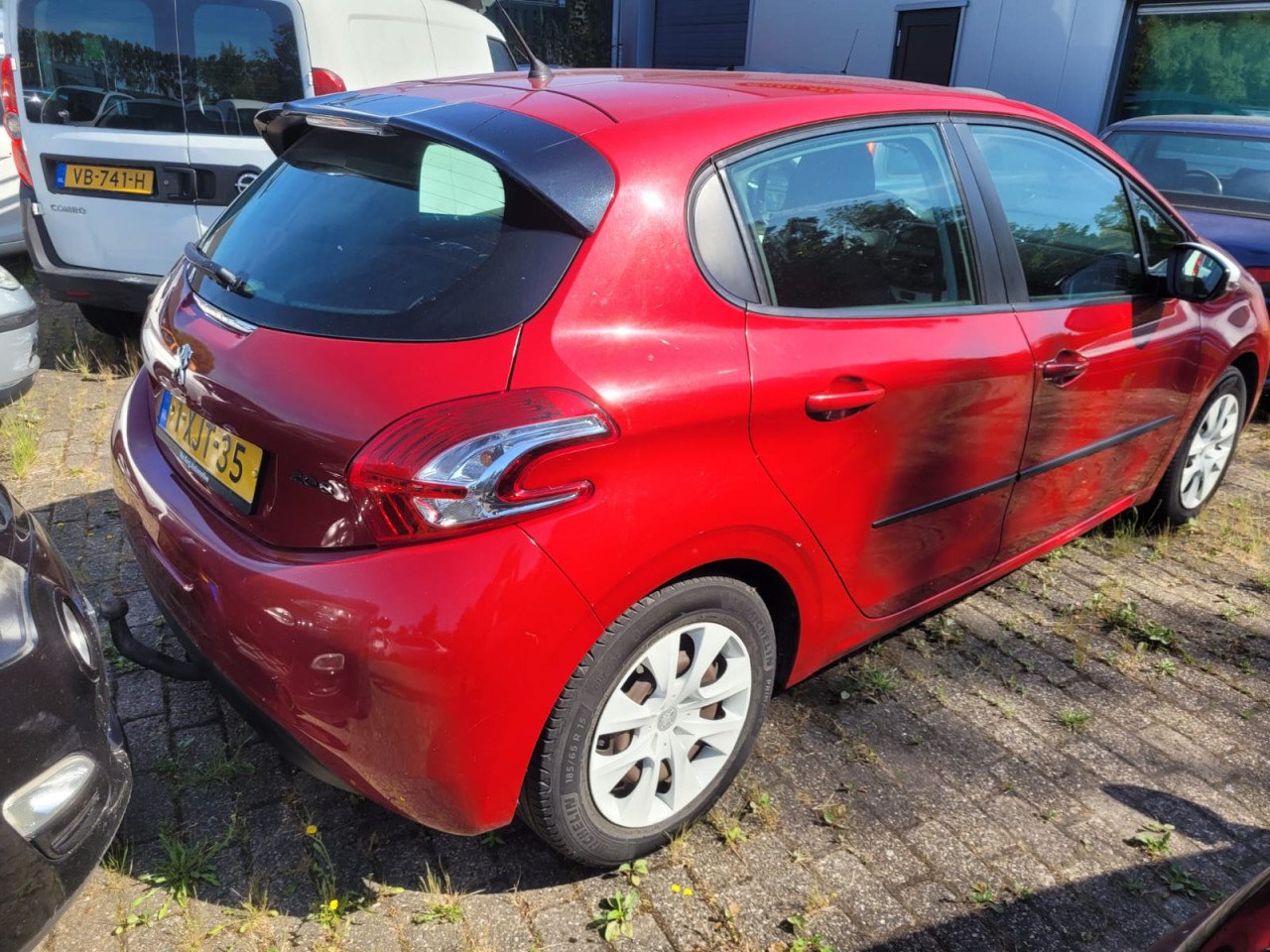 Peugeot 208 i  1.0 VTI-12V PureTech  Apk 10-1-2026