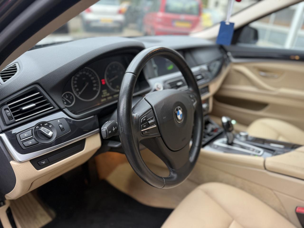 Bmw 5-Serie touring 528i 6-cilinder High executive
