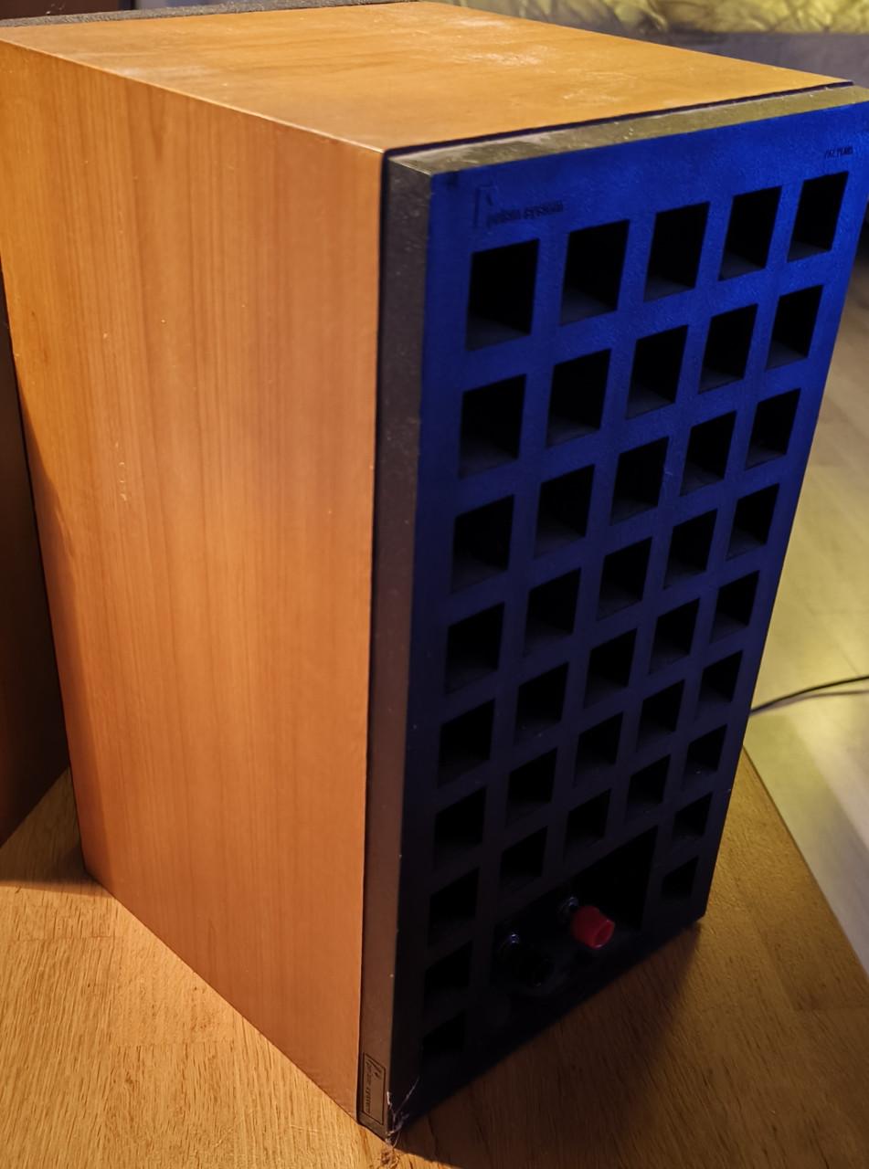 B&W DM302 setje tweeweg luidsprekers beuken fineer