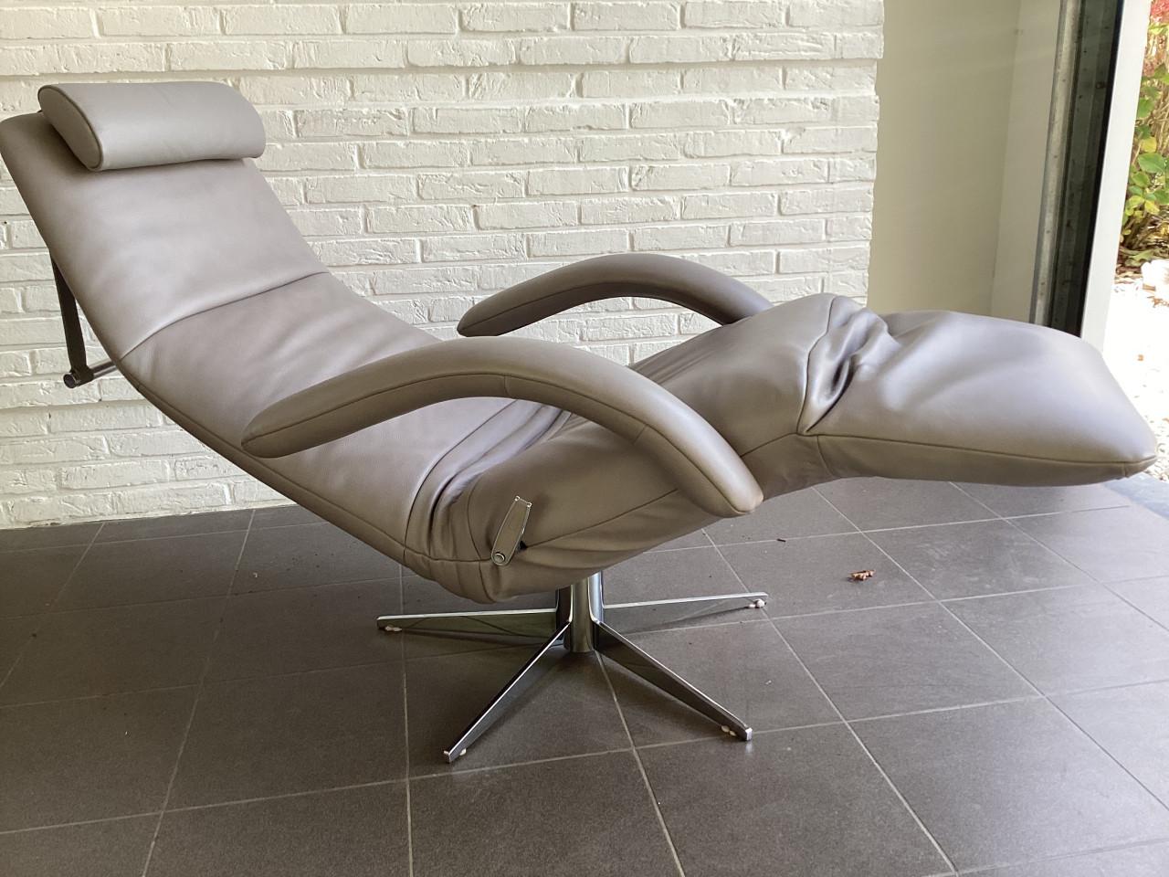 Jori relax+kussen(showroomstaat)model Yoga Medi