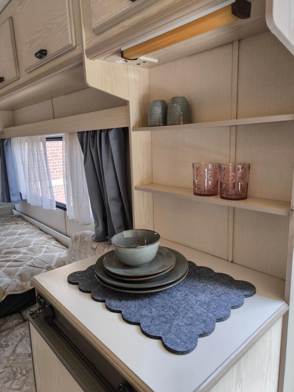 AVENTO ROYAL 395 TL LUXE met kenteken