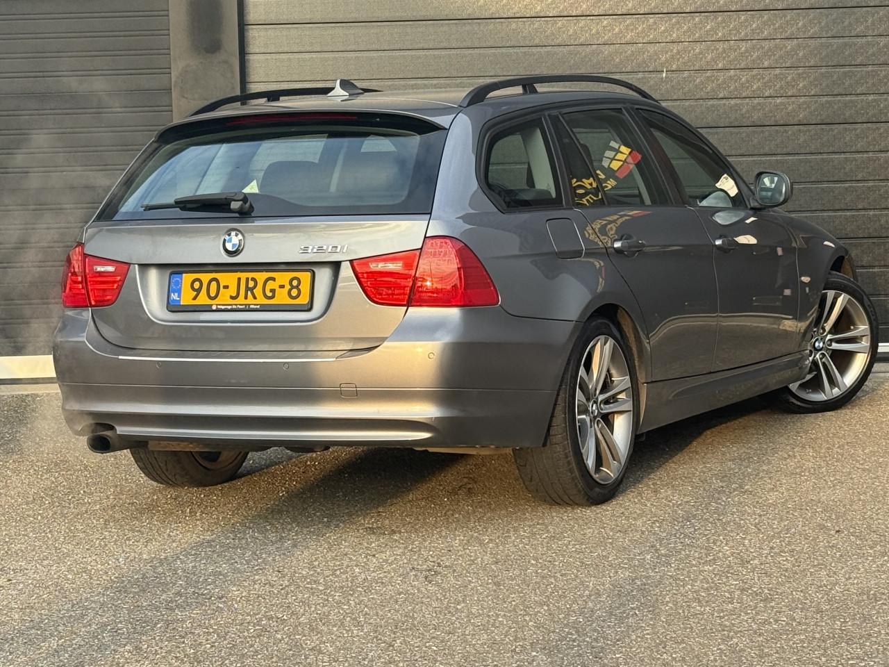 BMW 320i Touring NAP Leder Navi Cruisec.