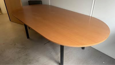 Conferentie tafel  vergadertafel