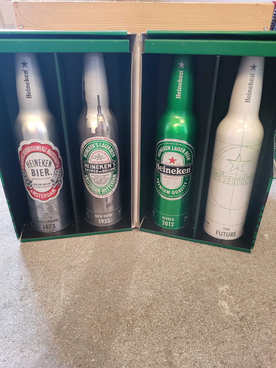 Verschillende flessen drank, wiskey,  cognac, brandy, likeur,
