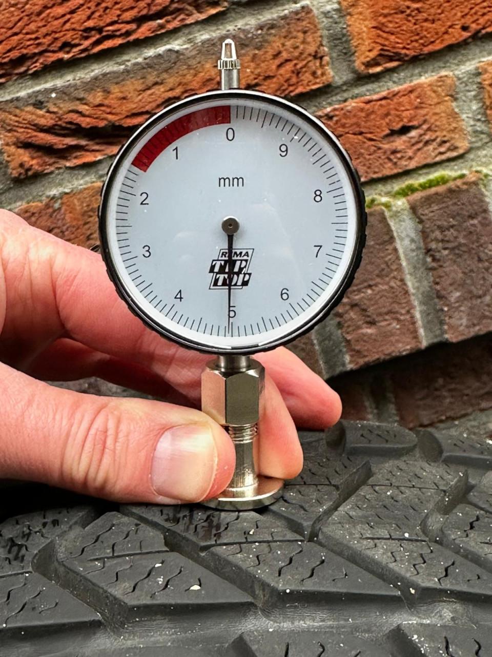 Nissan Qashqai velgen met Pirelli winterbanden 215/55/R18