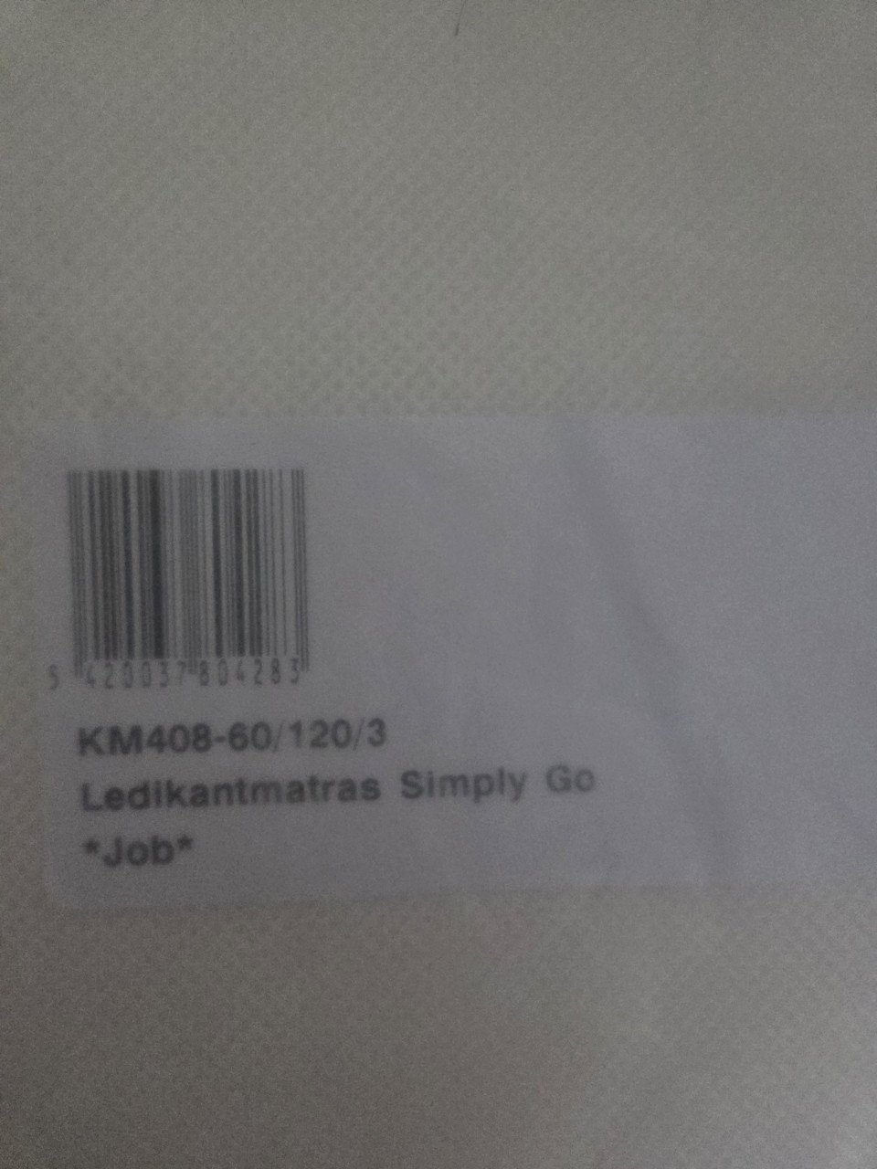 Campingbedje + matras. BEIDEN NIEUW