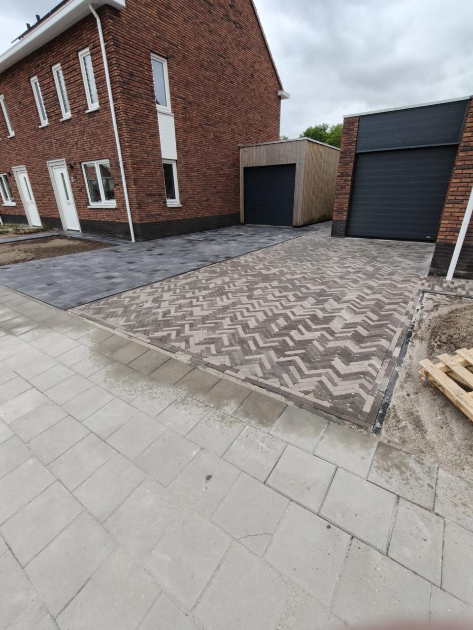 Tuinaanleg • Onderhoud • Bestrating • Schuttingen