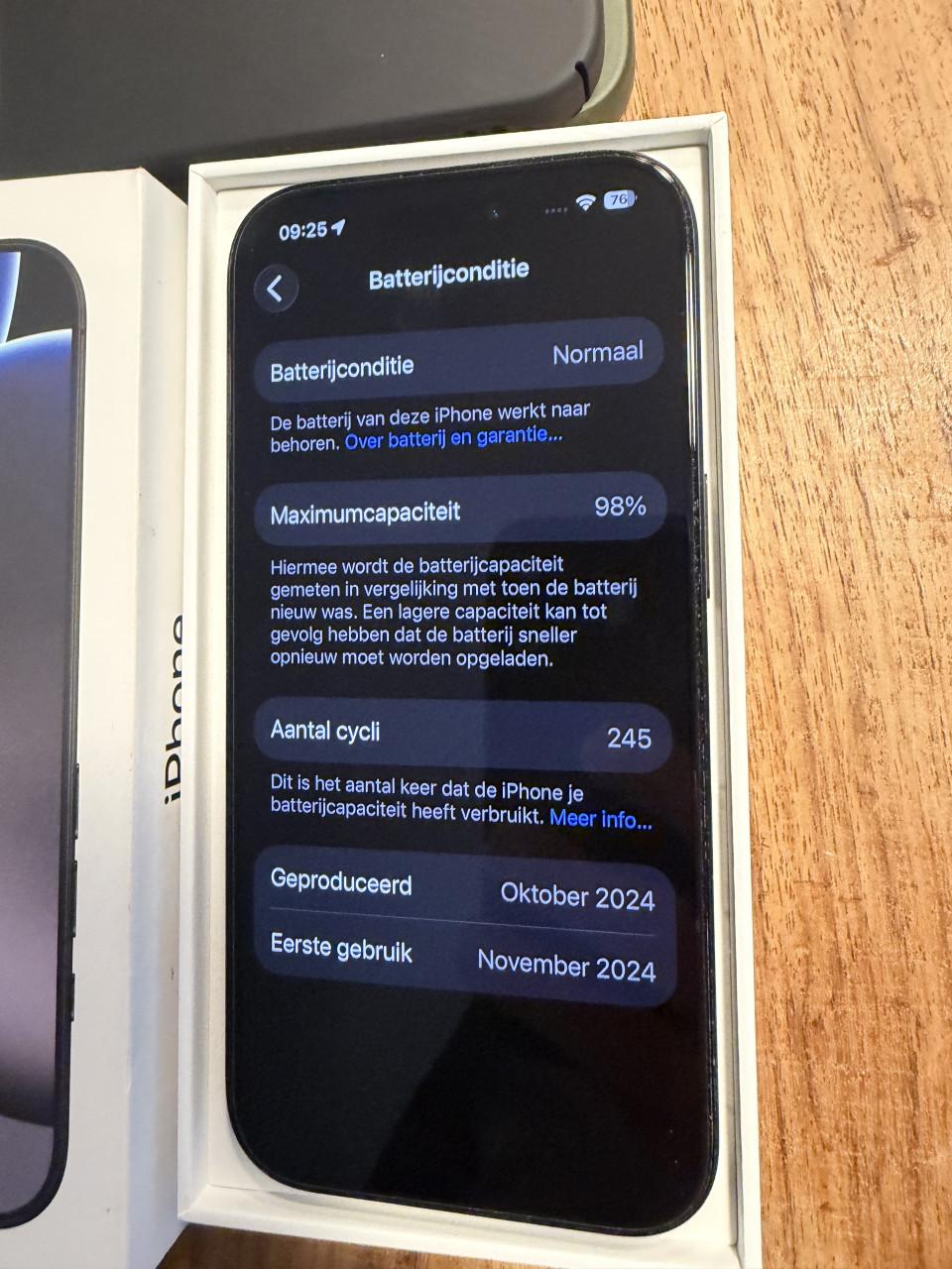 Apple iPhone 16 PRO 256GB met doos en kabel