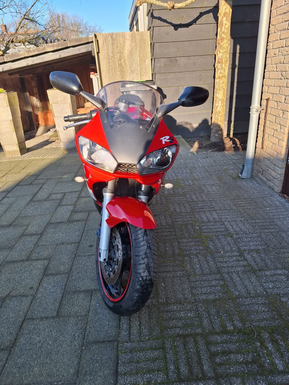 Yamaha R6