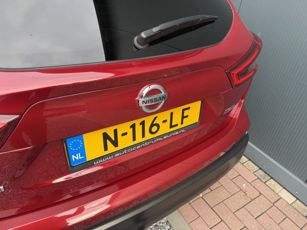 Nissan Qashqai 1.2 tekna pakket 5-drs
