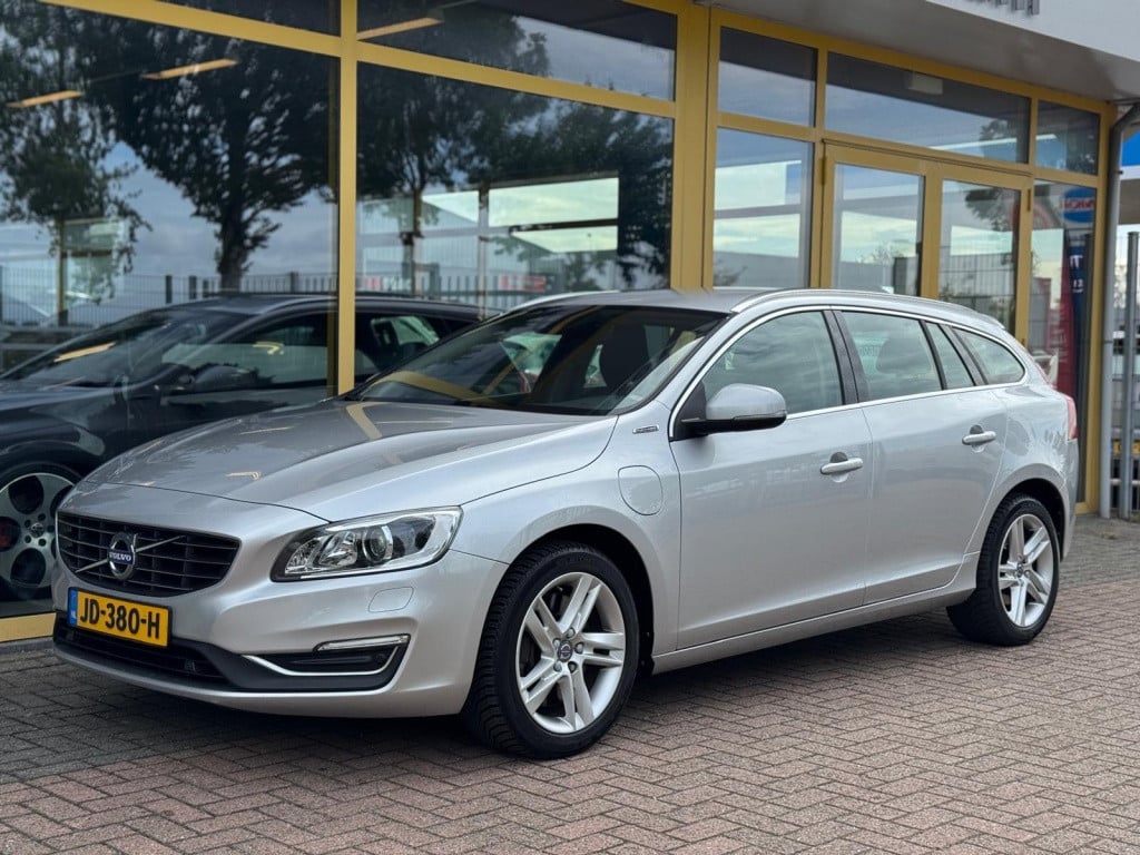 Volvo V60 2.4 d6 tw.en. r-des. automaat