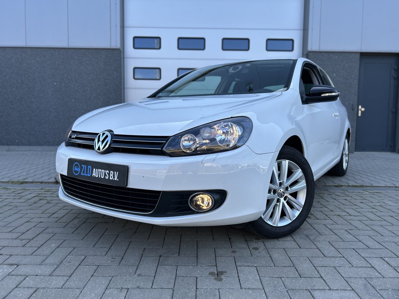 Volkswagen Golf 1.4 Style/R-LINE-CRUISE CONTR/APK/STOELV.