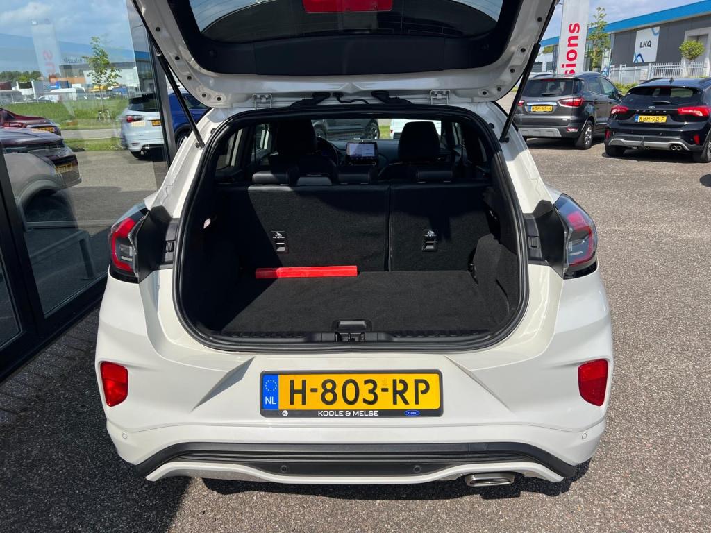 Ford Puma 1.0i ecoboost hybrid 125pk st-line x , voorruitverwarming , stuur