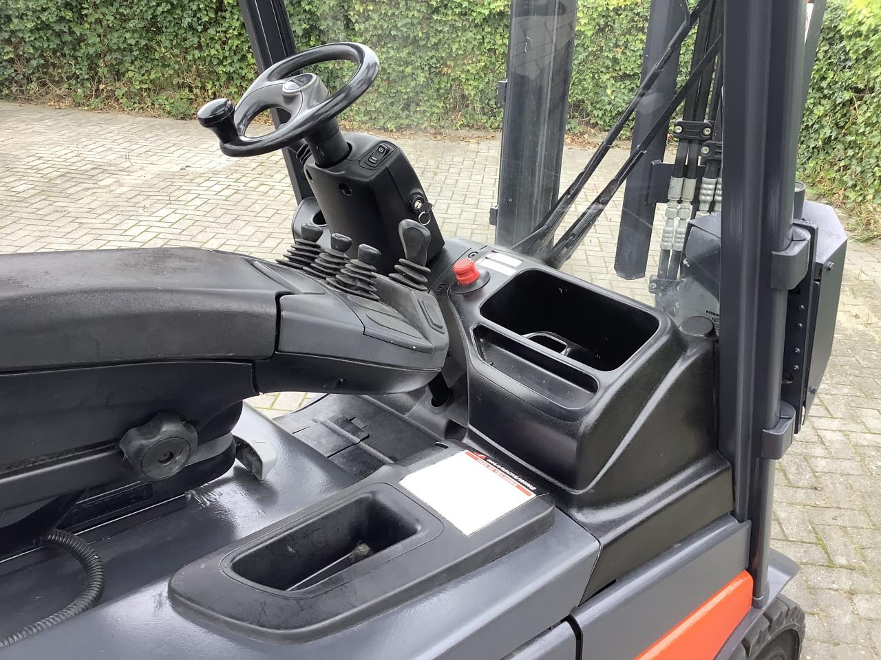 Linde E25L-01 elektrische heftruck