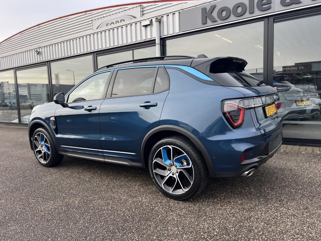 Lynk & Co 01 1.5 261pk phev , 360gr camera , pano dak , stuur en stoel verw