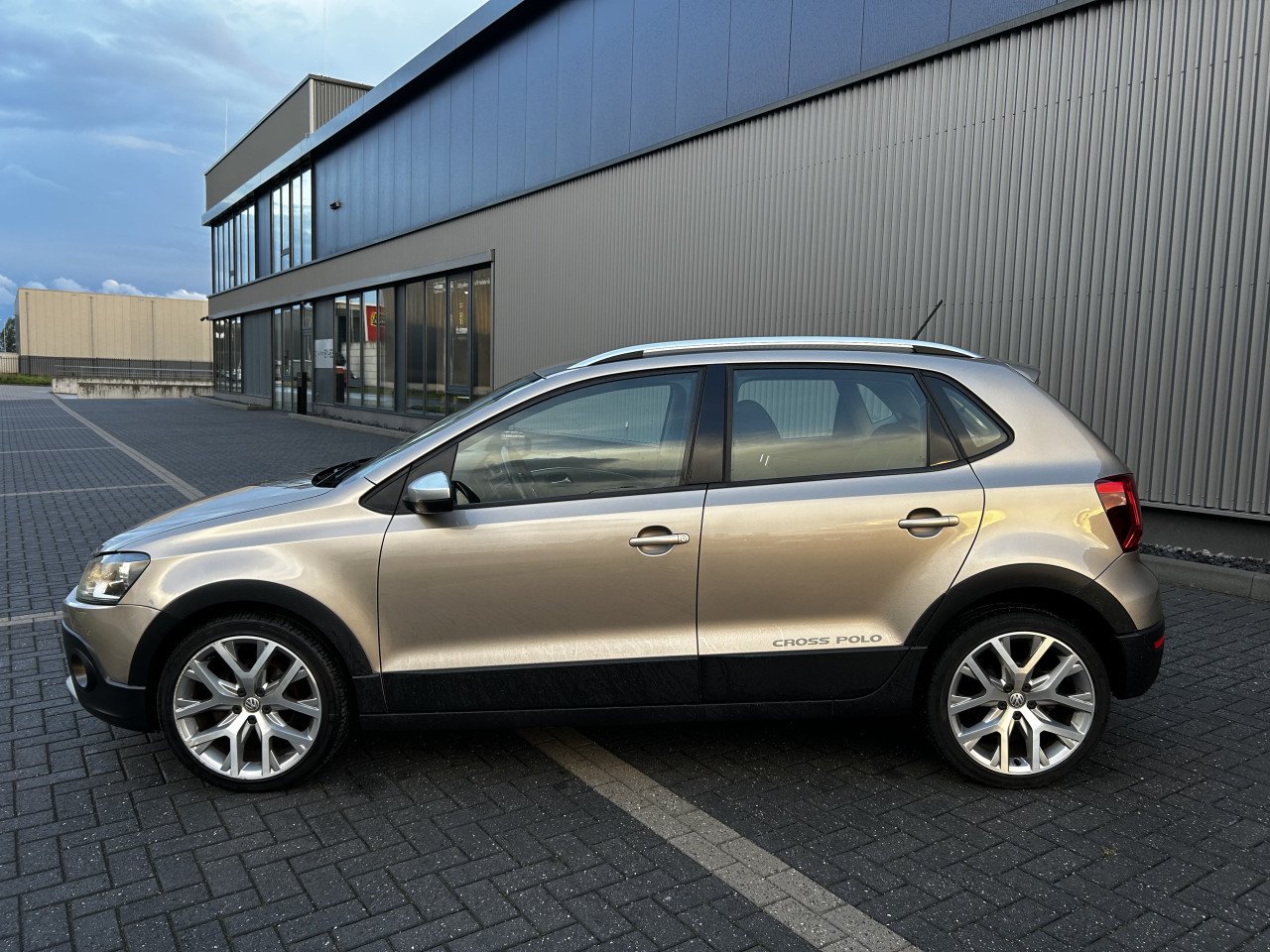 Volkswagen Polo 1.2 TSI CrossPolo BlueMotion Tech/APK/AIRCO/