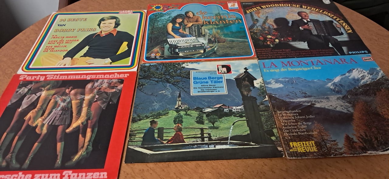 Cd's, Lp's, en (reclame) singeltjes. Deel 1