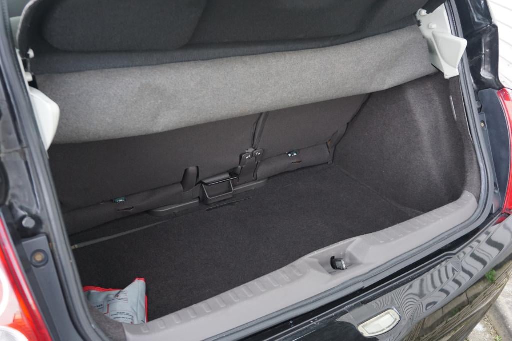 Nissan Micra 1.2 connect edition airco / navi / elektr. ramen / bluetooth /