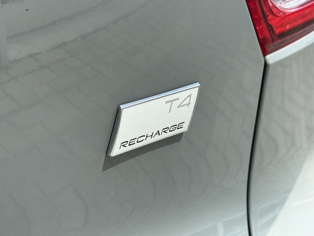 Volvo XC40 t4 211pk recharge ultimate dark| full options !!