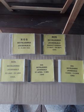 Te koop 5 dvs.s bevrijdings journaals