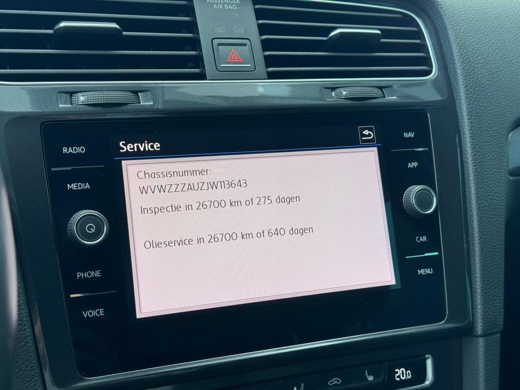 Volkswagen Golf 1.0 tsi * massage stoel * camera * carplay * stoelverwarmin